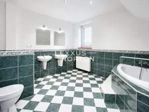 Pronájem vily, Praha - Řeporyje, Žilovská, 480 m2