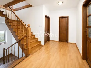 Pronájem vily, Praha - Řeporyje, Žilovská, 480 m2