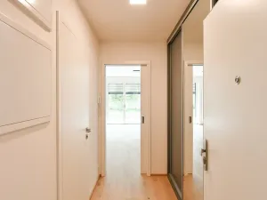 Pronájem bytu 1+kk, Praha - Velká Chuchle, Na hvězdárně, 36 m2