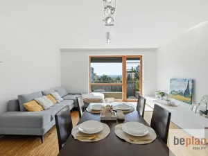 Pronájem bytu 2+kk, Praha - Malešice, Univerzitní, 63 m2