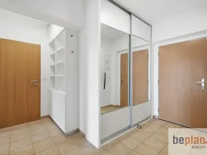 Pronájem bytu 2+kk, Praha - Malešice, Univerzitní, 63 m2