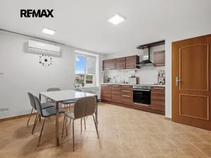 Prodej bytu 3+1, Praha - Nové Město, Lípová, 155 m2