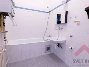 Pronájem bytu 2+1, Praha - Žižkov, náměstí Barikád, 60 m2
