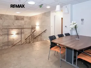 Pronájem kanceláře, Praha - Horní Počernice, Plkovská, 80 m2