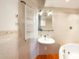 Prodej bytu 3+1, Břidličná, Dlouhá, 75 m2