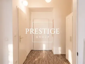 Pronájem bytu 1+kk, Praha - Holešovice, Veletržní, 35 m2