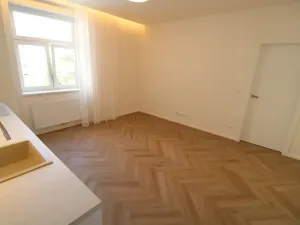 Pronájem bytu 2+kk, Praha - Žižkov, Jeseniova, 51 m2