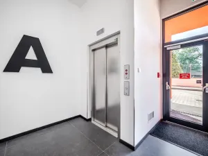 Pronájem kanceláře, Mělník, Bezručova, 100 m2