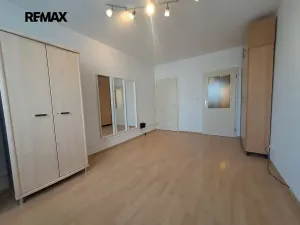Pronájem bytu 2+1, Praha - Běchovice, Českobrodská, 77 m2