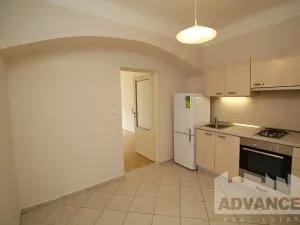 Pronájem bytu 1+1, Praha - Nové Město, Kateřinská, 32 m2