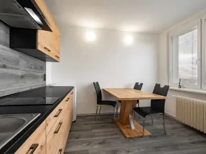 Pronájem bytu 2+1, Hradec Králové - Pražské Předměstí, Baarova, 55 m2