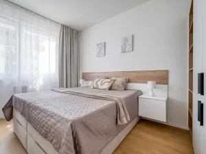Pronájem bytu 3+kk, Praha - Vysočany, Hindlova, 63 m2