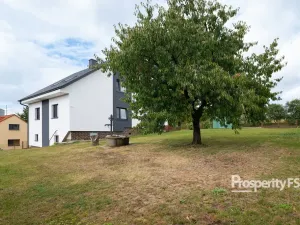 Prodej rodinného domu, Hořešovičky, 256 m2