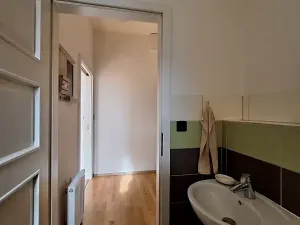 Pronájem bytu 1+1, Praha - Žižkov, Roháčova, 60 m2