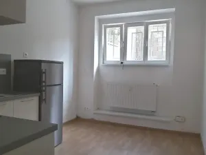 Pronájem bytu 1+1, Praha - Smíchov, Podbělohorská, 34 m2