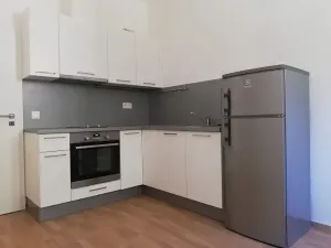 Pronájem bytu 1+1, Praha - Smíchov, Podbělohorská, 34 m2