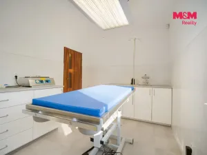 Prodej obchodního prostoru, Lázně Bohdaneč, Škroupova, 107 m2