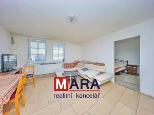 Prodej obchodního prostoru, Tovačov, Náměstí, 739 m2
