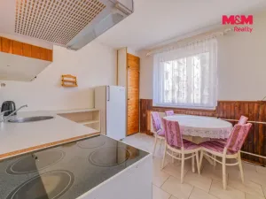Prodej bytu 2+1, Toužim, Na Zámecké, 63 m2