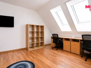 Prodej bytu 3+1, Milovice, Mírová, 93 m2