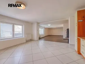 Prodej rodinného domu, Bochov, Mlýnská, 323 m2