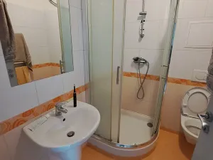 Pronájem bytu 1+kk, Hradec Králové, Na Pastvinách, 35 m2