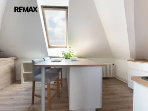 Prodej vícegeneračního domu, Praha - Vokovice, Půlkruhová, 385 m2