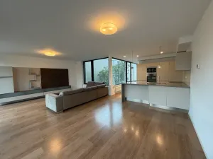 Pronájem rodinného domu, Praha - Horní Měcholupy, U Golfu, 227 m2