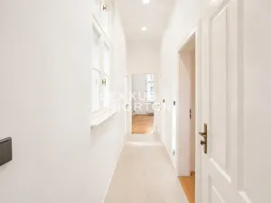 Pronájem bytu 2+kk, Praha - Nové Město, Na Poříčí, 60 m2