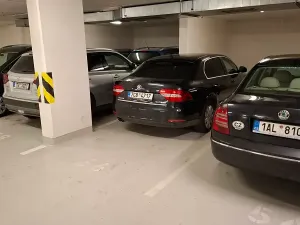 Pronájem garážového stání, Praha - Košíře, Pod školou, 26 m2