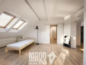 Pronájem atypického bytu, Praha - Smíchov, Hořejší nábřeží, 56 m2
