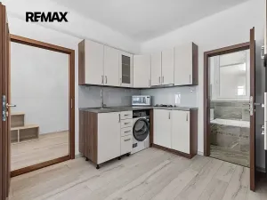 Pronájem bytu 2+kk, Plzeň, Koterovská, 36 m2