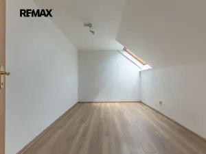 Pronájem bytu 4+kk, Ovčáry, 110 m2