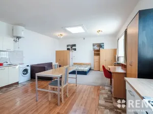 Pronájem bytu 1+kk, Moravany, Vnitřní, 42 m2