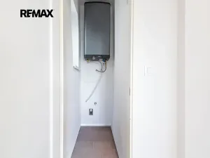 Pronájem bytu 2+kk, Praha - Žižkov, Jičínská, 42 m2