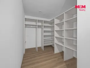 Prodej bytu 2+kk, Praha - Hloubětín, Poděbradská, 71 m2