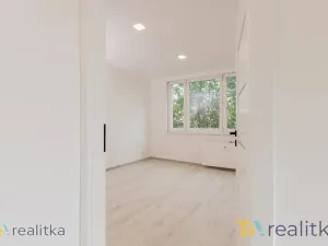 Prodej bytu 2+1, Karviná, Bratr. Veverkových, 56 m2