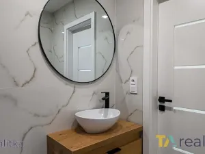 Prodej bytu 2+1, Karviná, Bratr. Veverkových, 56 m2