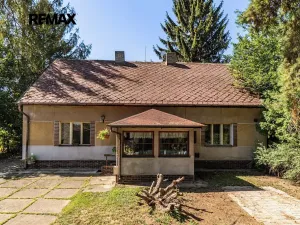 Prodej vícegeneračního domu, Praha - Pitkovice, Žampiónová, 200 m2