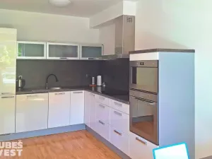 Pronájem bytu 2+kk, Hradec Králové, Rybova, 55 m2