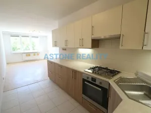 Pronájem bytu 3+kk, Praha - Kamýk, Papírníkova, 66 m2