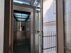 Pronájem bytu 2+1, Praha - Karlín, Březinova, 90 m2