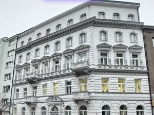 Pronájem kanceláře, Praha - Vinohrady, Uruguayská, 234 m2