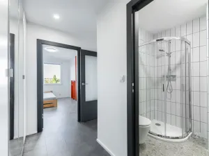 Pronájem bytu 2+kk, Praha - Prosek, Vysočanská, 45 m2