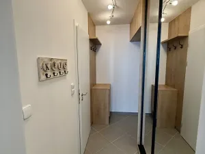Pronájem bytu 1+kk, Praha - Prosek, Čakovická, 33 m2