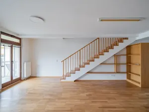 Pronájem bytu 4+1, Praha - Smíchov, Štefánikova, 147 m2