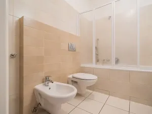 Pronájem bytu 4+1, Praha - Smíchov, Štefánikova, 147 m2