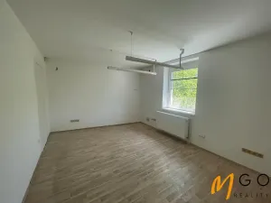 Prodej skladu, Hnátnice, 2550 m2