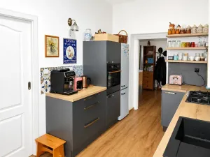 Prodej bytu 3+1, Praha - Žižkov, Biskupcova, 86 m2