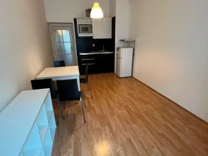 Prodej bytu 1+1, Praha - Vršovice, Užocká, 49 m2